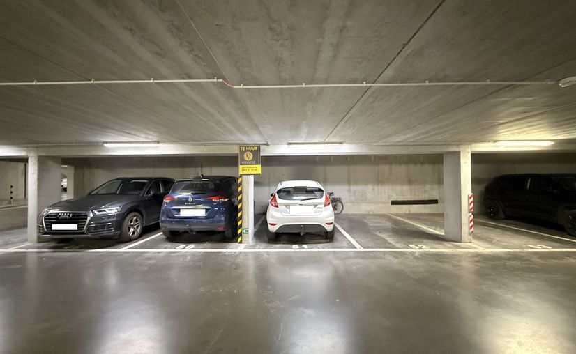 Binnenstaanplaats te huur in Aalter