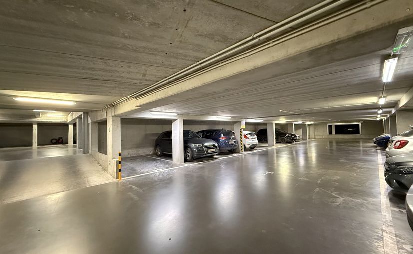 Binnenstaanplaats te huur in Aalter