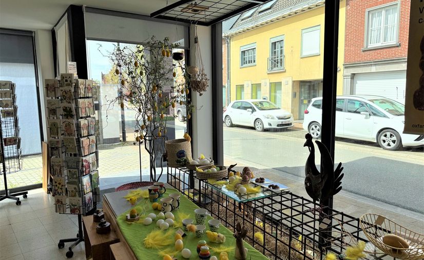 Commercial groundfloor for rent in Beernem