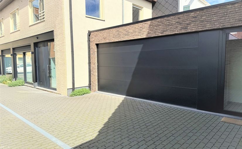Commercieel gelijkvloers te huur in Beernem