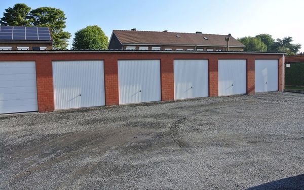 Garage for rent in Beernem