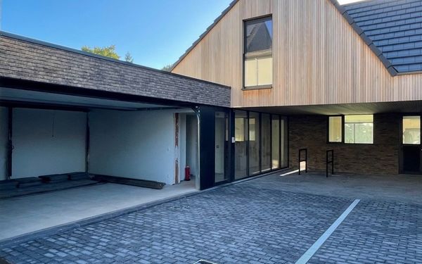 Garage for rent in Beernem