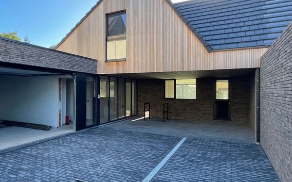 Garage for rent in Beernem