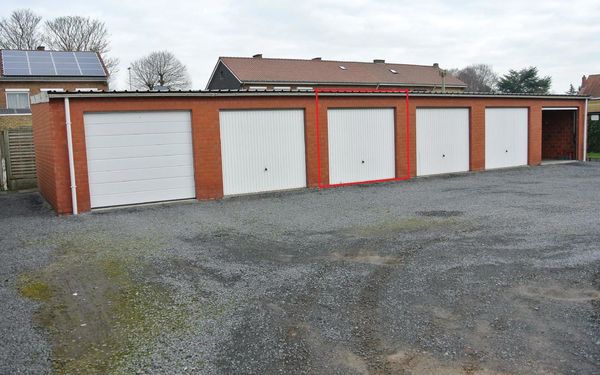 Garage for rent in Beernem