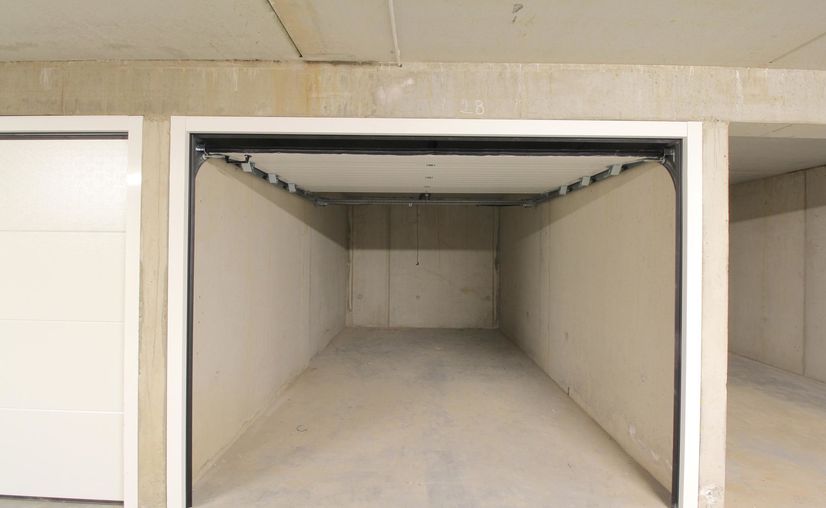 Gesloten garagebox te huur in Beernem
