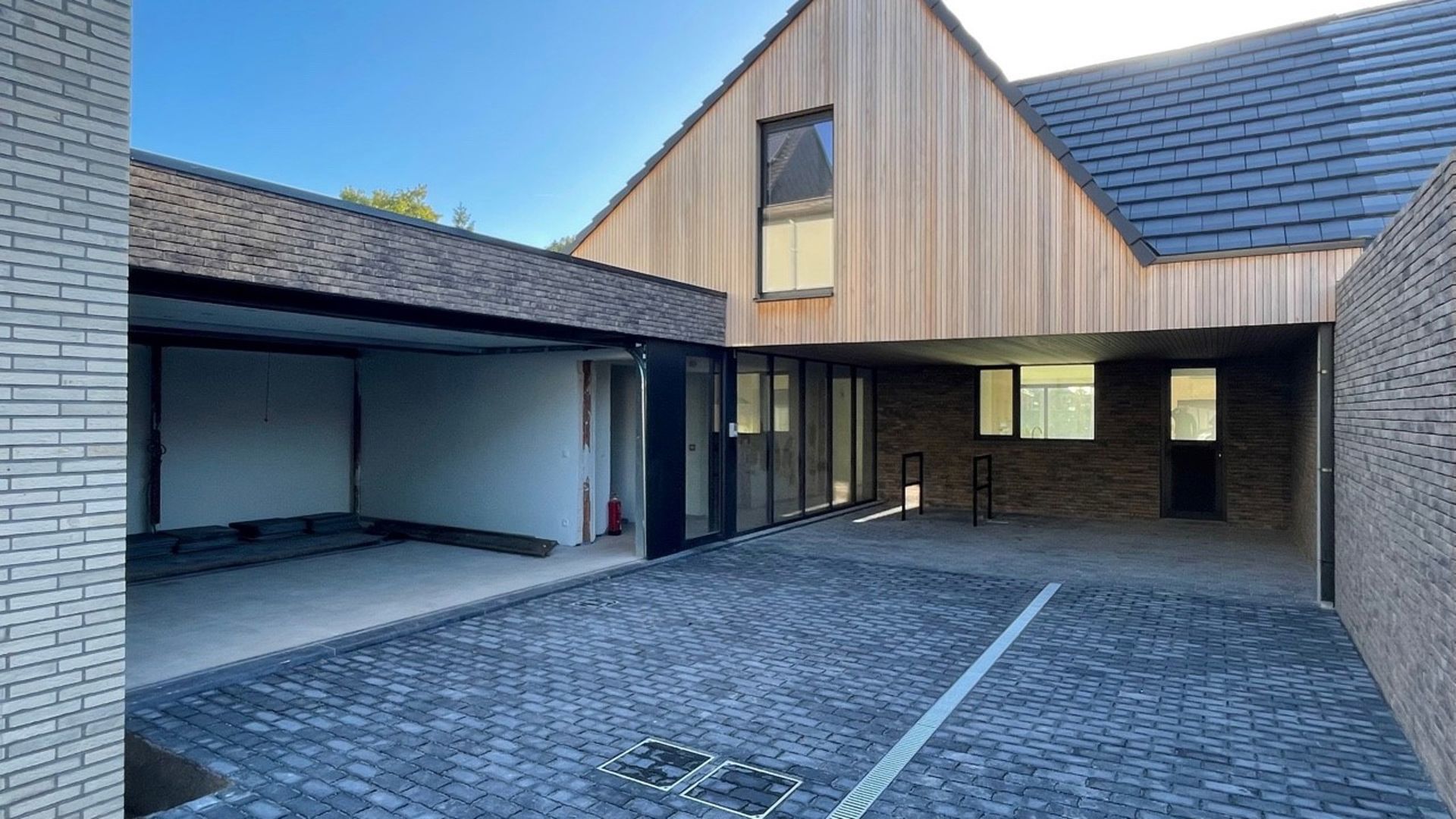 Gesloten garagebox te huur in Beernem