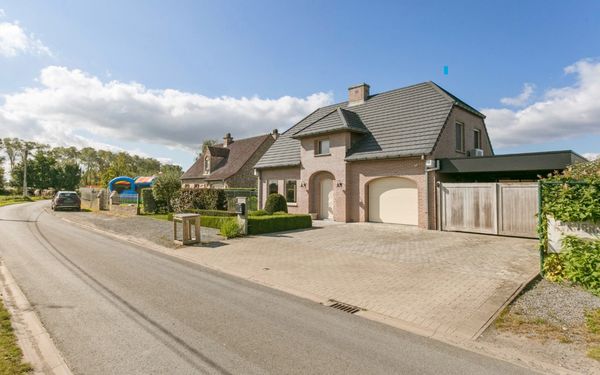 House for sale in Beernem