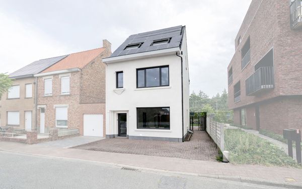 House for sale in Beernem