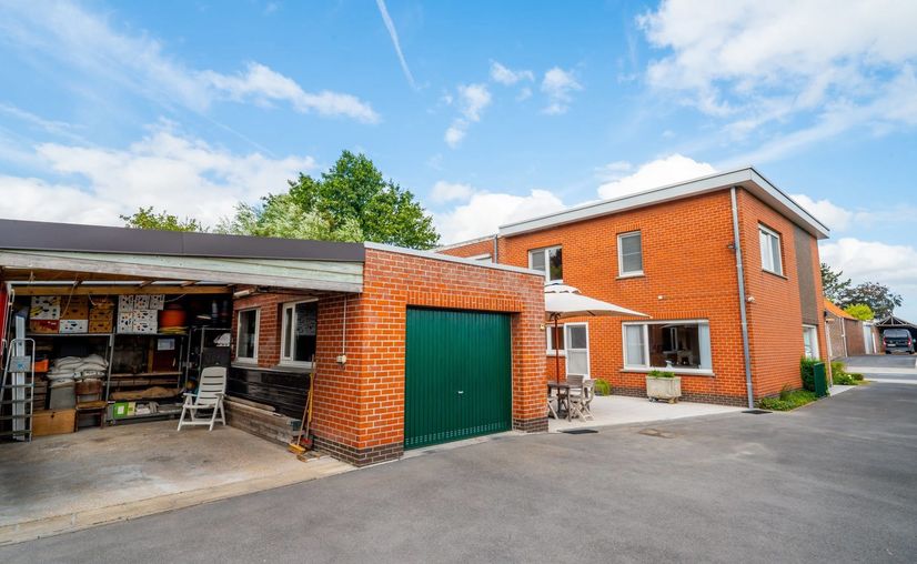 House for sale in Beernem
