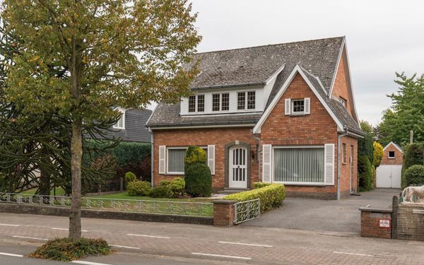 House for sale in Oostkamp