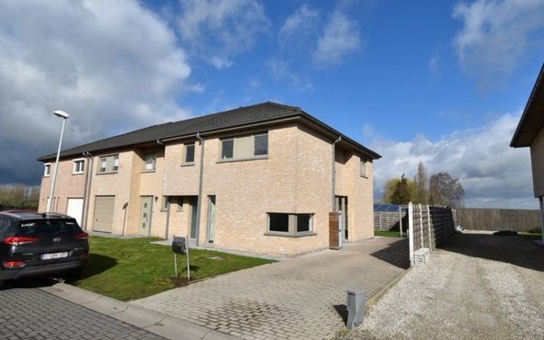 House for sale in Zwevezele