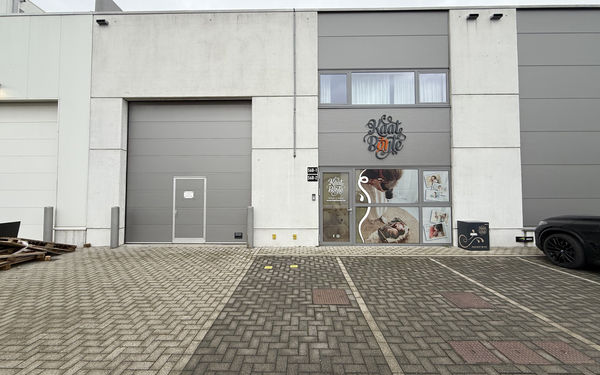 Industrieel gebouw te koop in Aalter