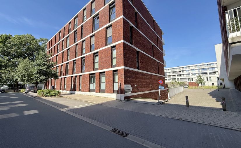 Inside parking for rent in Aalter