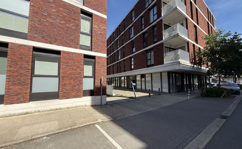 Inside parking for rent in Aalter