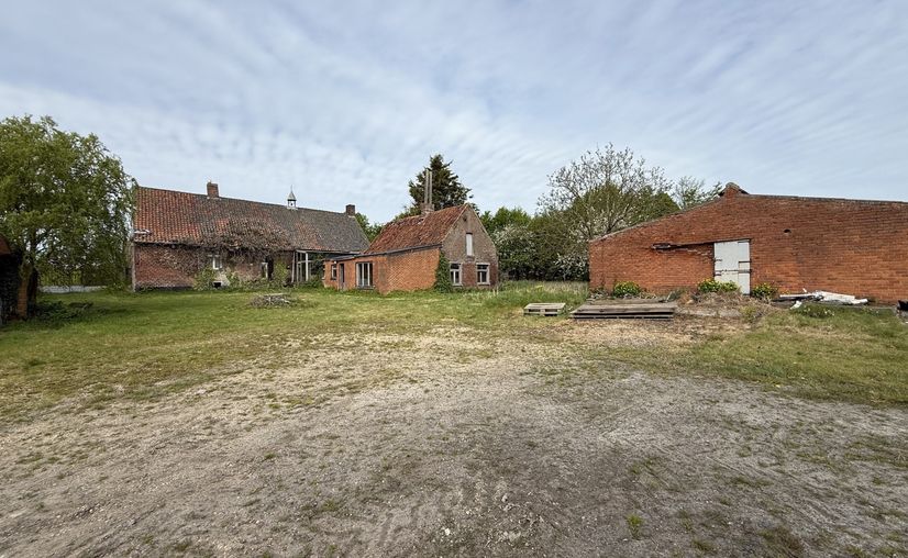 Villa farmtype for sale in Tielt