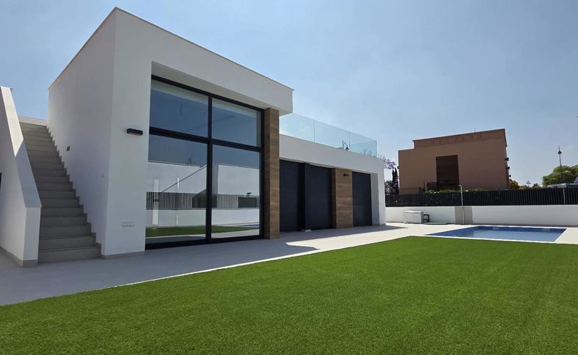 Villa for sale in Alhama De Murcia