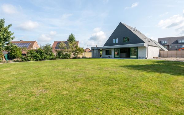 Villa for sale in Ruiselede